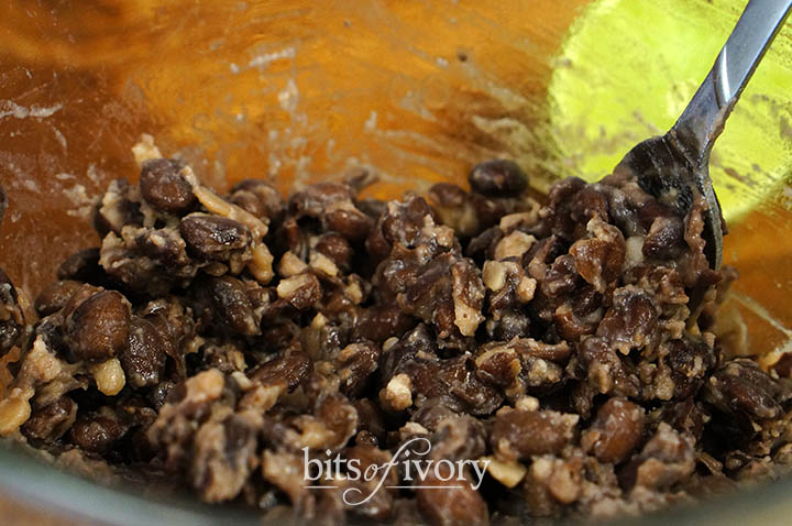 Smashed Black Beans | Black Bean and Cheese Corn Cake Filling | www.bitsofivory.com